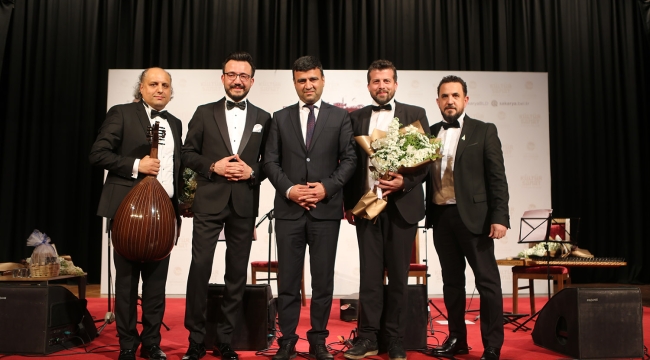 Türk müziği konseri sanatseverleri mest etti