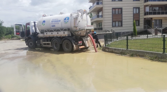 Büyükşehir ekipleri Bartın'da selin izlerini siliyor