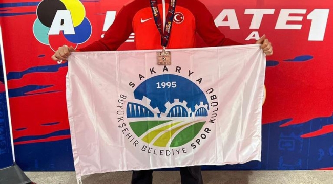 Milli karateci Fatih Şen bronz madalyanın sahibi oldu