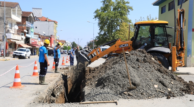 Arifiye Atatürk Caddesi'nin içmesuyu hattı Büyükşehir ile yenileniyor