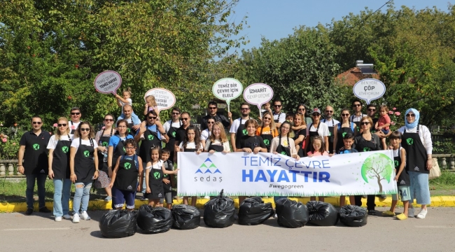 SEDAŞ gönüllüleri Dünya Temizlik Günü'nde Eşme Sahili'ni temizledi