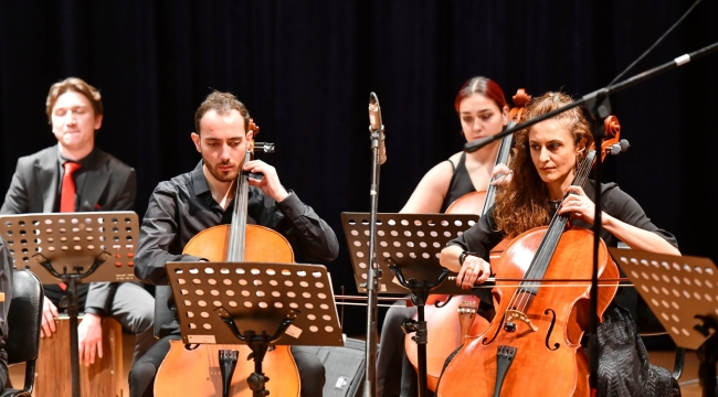 Oda Orkestrası Eşliğinde Türküler Konseri