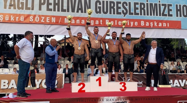 Hendek Belediye Başkanı Babalıoğlu Güreşte Şampiyon Olan Hendek Belediyesi Başaltı Pehlivanı Temizceyi Tebrik Etti