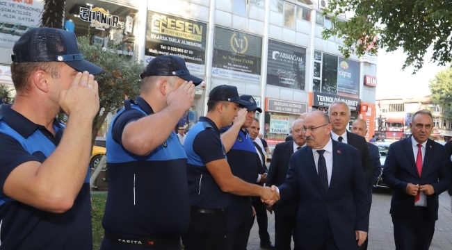 Vali Karadeniz Hendek Belediye Başkanı Babaoğlunu Ziyaret Etti.