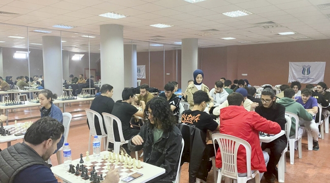 Öğrenciler Satranç Turnuvası'nda mücadele ettiler