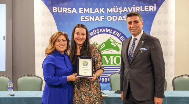 SUBÜ Bursa'daki emlak sektörü çalıştayında yer aldı
