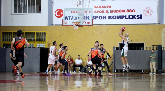 Büyükşehir basketbol Antalya'da galibiyet için parkeye çıkacak