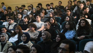 Sakarya Üniversitesinde Kadınların Rolü ve Başarıları Konuşuldu